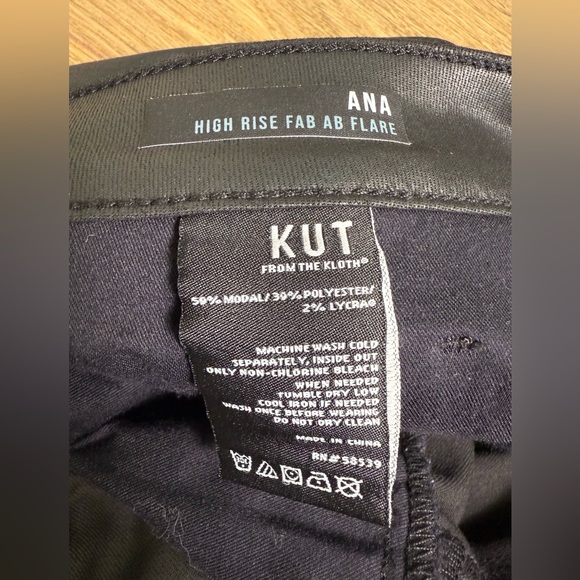 NWT Kut From The Kloth Ana Fab Ab Coated High Waist Flare Jeans Black Size 12 - Picture 8 of 11